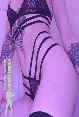 TOUCHmeYES Escort Hamilton