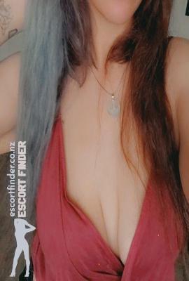 QuiveringBody Escort Hamilton